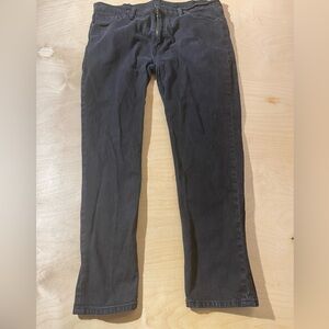 Levi Jeans Black Denim 38 x 30 (HA)